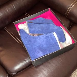 Blue dress shoes size 9m